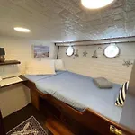 Boat & Breakfast Alicudi B&B *
