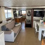 Boat & Breakfast Alicudi B&B
