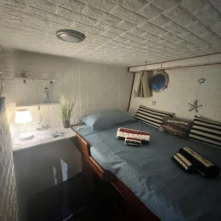 Boat & Breakfast Alicudi Frühstückspension *