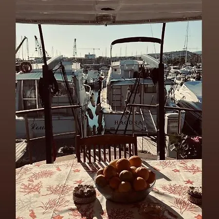 Boat & Breakfast Alicudi *