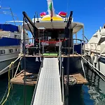 Boat & Breakfast Alicudi Bed & Breakfast