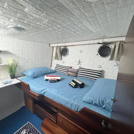 Oda ve Kahvaltı Boat & Breakfast Alicudi Alghero