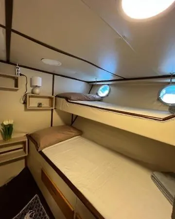 Boat & Breakfast Alicudi * 阿尔盖罗