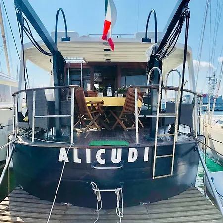 Bed and breakfast Boat & Breakfast Alicudi