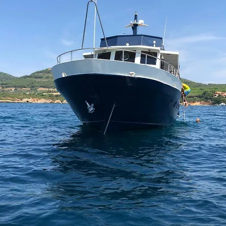 Boat & Breakfast Alicudi * Альгеро